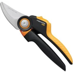 Fiskars X-series Bypass Pruner P921 7 Fiskars X-series Bypass Pruner P921 -Gardena Store Fiskars X series Bypass Pruner P921 1