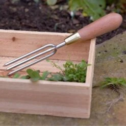 Sophie Conran & Ball Weeder Gift